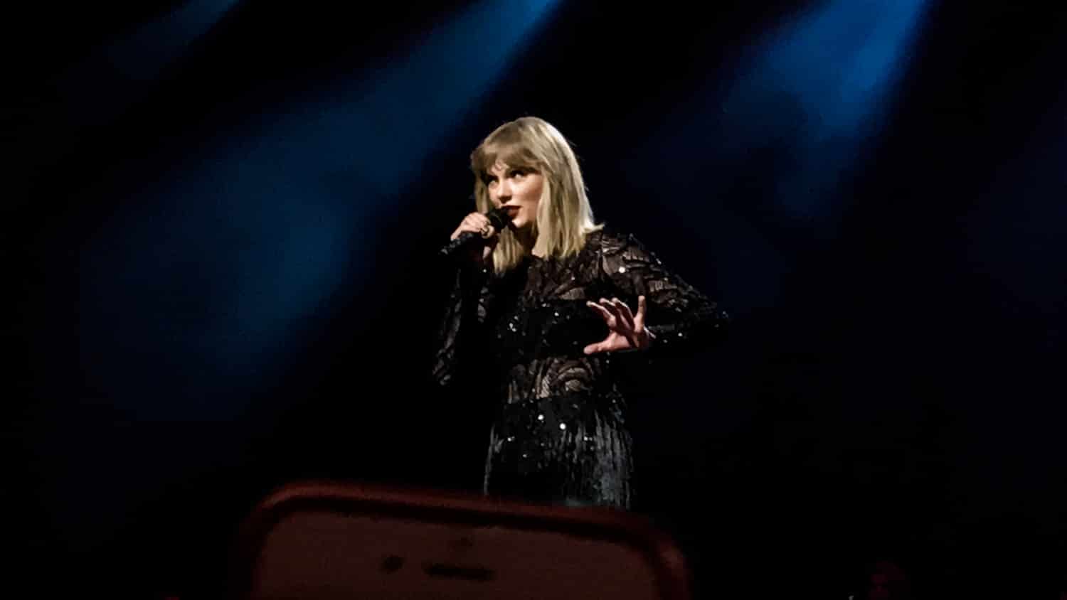 Teaching Botany: the Taylor Swift method applied to plants