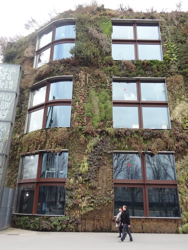 Wall plantings on an office along the South Bank, Paris
