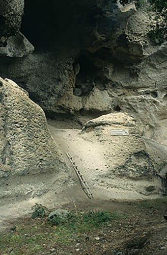 This is the El Gigante rockshelter in the western highlands of Honduras.